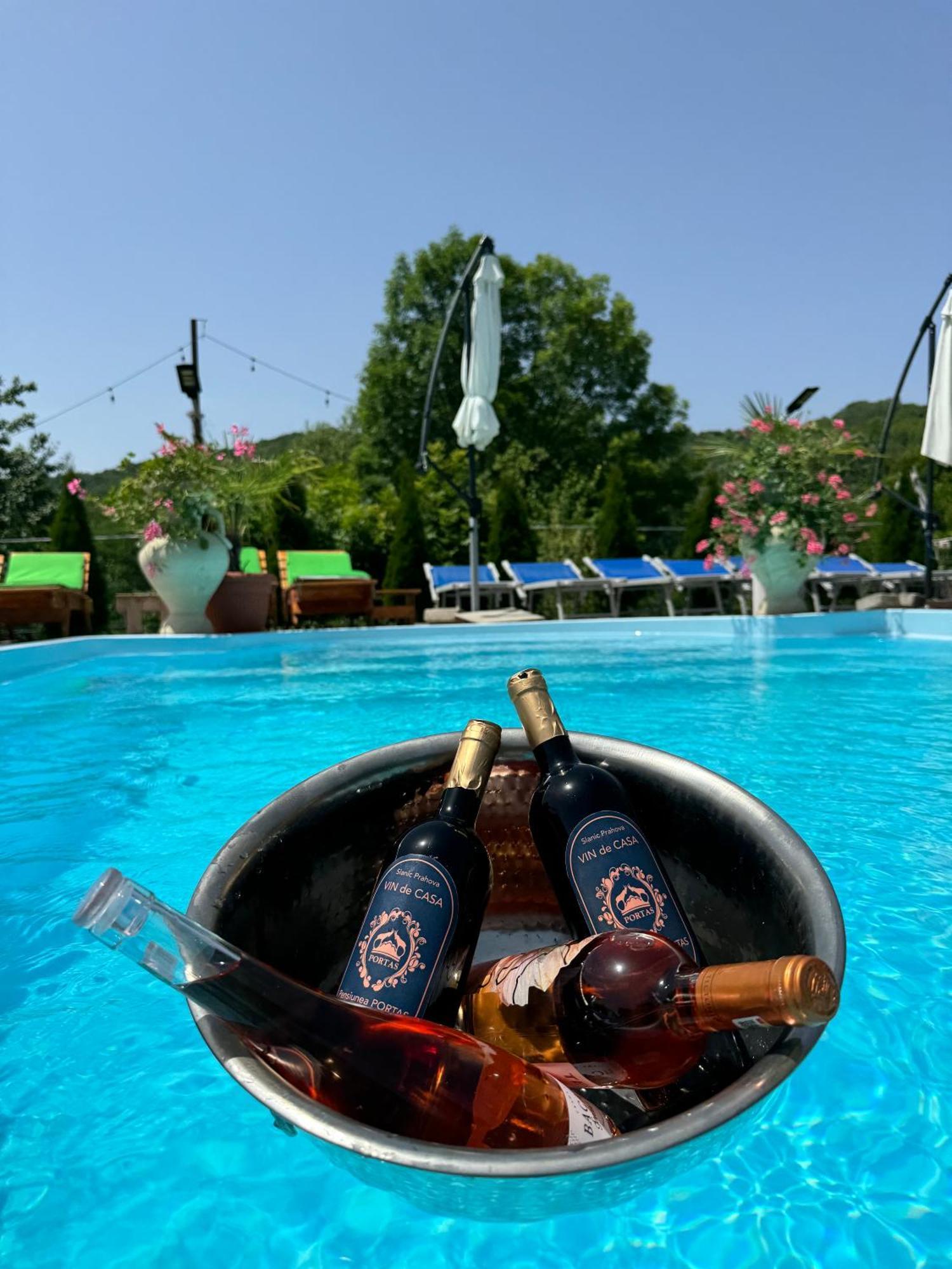 Pensiunea Portas Resort Slănic Exterior foto
