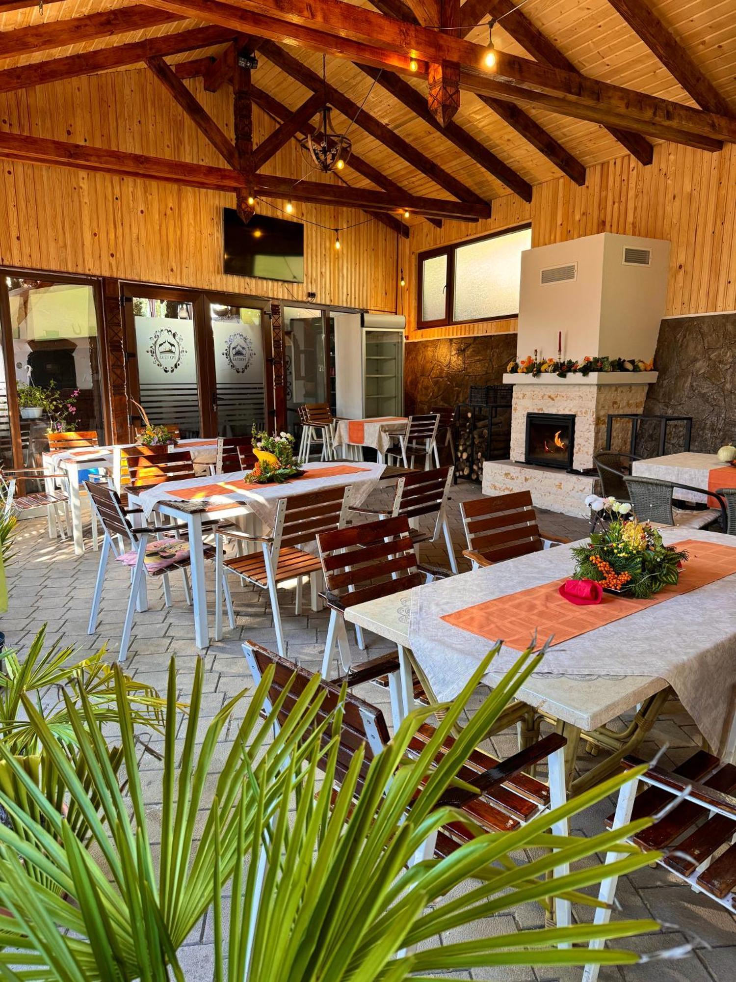Pensiunea Portas Resort Slănic Exterior foto